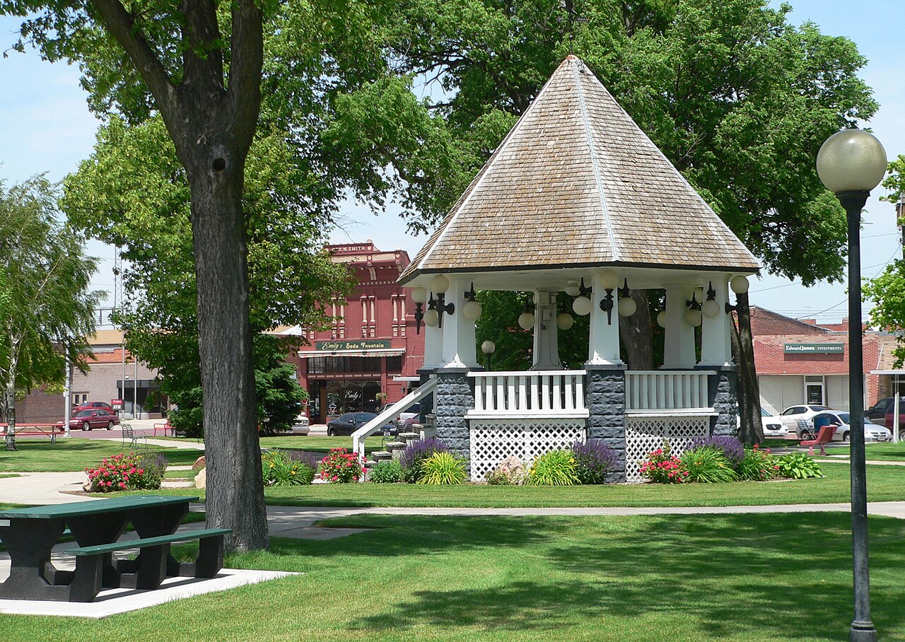 Broken Bow, Nebraska bandstand from E