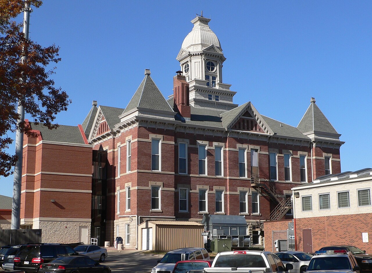 Washington County, Nebraska courthouse from SE